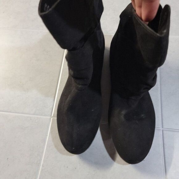 So Authentic American Heritage Womens 200756 Black Flat Ankle Booties Size 6M - Picture 3 of 9